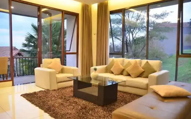 Ohara 5 Bedrooms Villa with a heated private pool