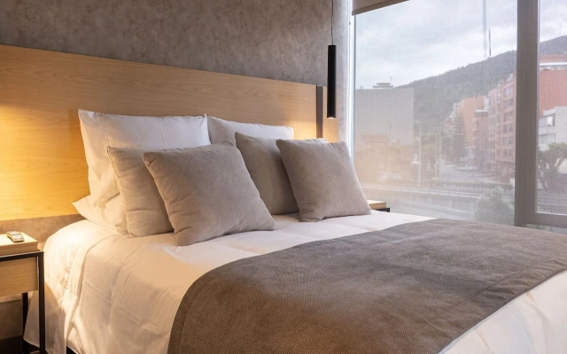 Icon 100 Luxury Apartasuites