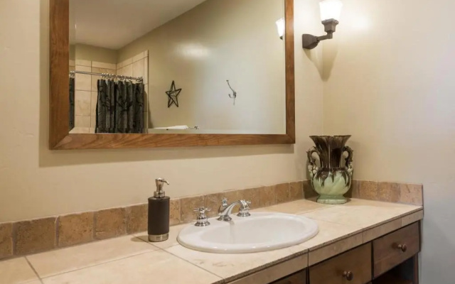 Silver Star #1104 - 2 Bed Condo