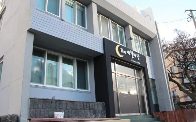 The Aewolbadadang Guesthouse Jeju