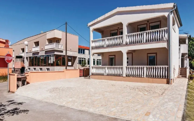 Apartments Hak - One Bedroom Apartment With Balcony