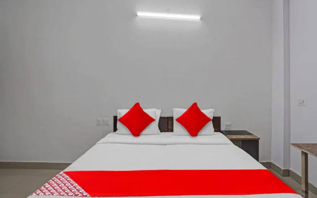 OYO Flagship 80598 Hotel Grand Shiva