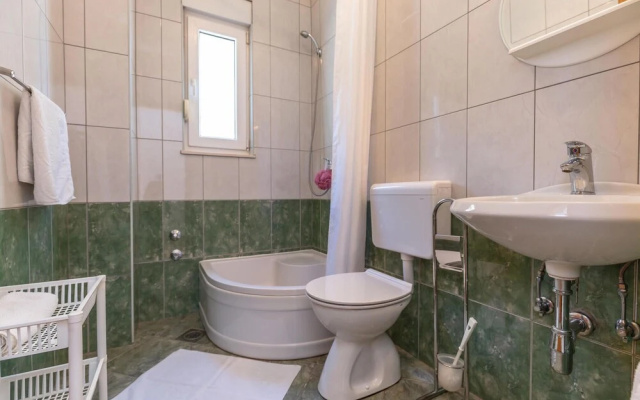 Awesome Home in Krvavica With Wifi and 1 Bedrooms