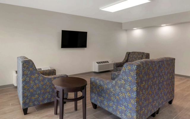 Quality Inn Saint Petersburg North-Tampa Bay