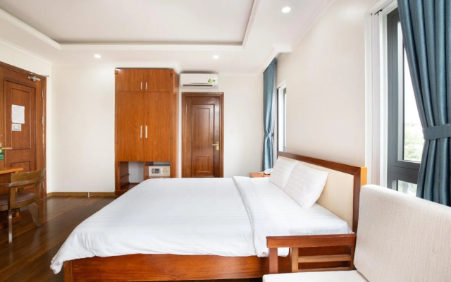 Sunny Hotel and Apartment