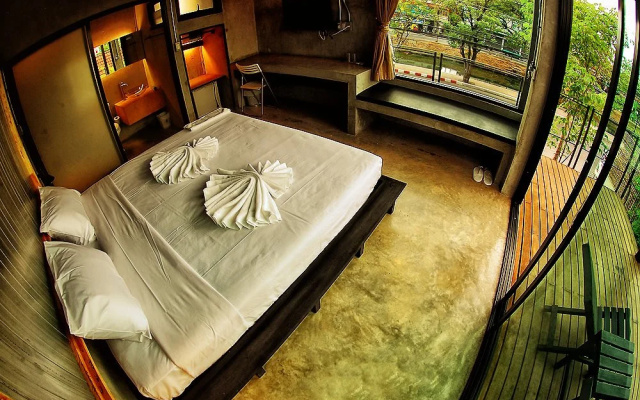 Bed Stop Hotel