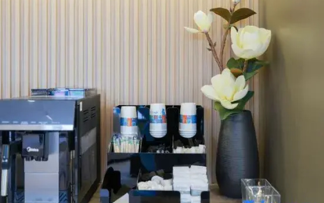 Home Inn·neo (Kunshan Rongcheng Fenghui Commercial Street Branch)