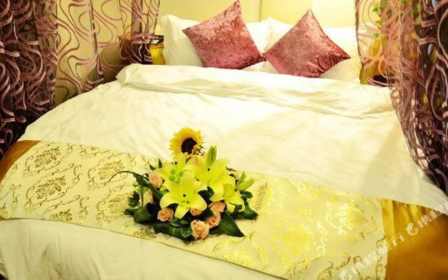 Lingyi Hotel