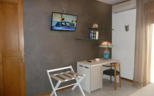 B&B Al 258
