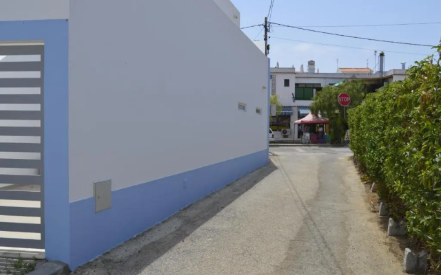 Moradia Nova E Completa A 350 Mtrs. Praia