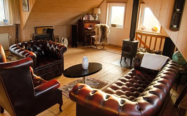Sloe Pete's Hideout