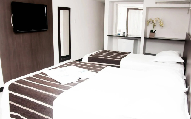 Las Brisas Beach Hotel
