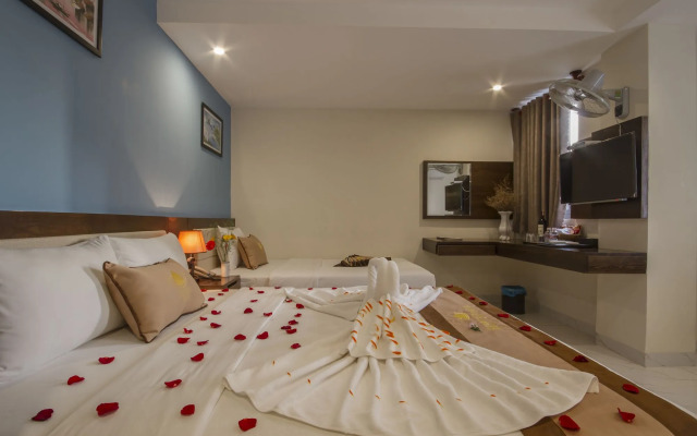 Sapphire Hotel