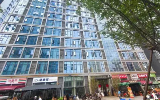 Dengfenglai Homestay (Chengdu East Railway Station)