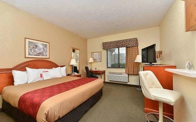 Express Inn & Suites
