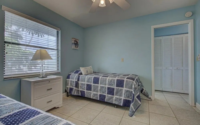 The Anna Maria Island Beach Castaway 2