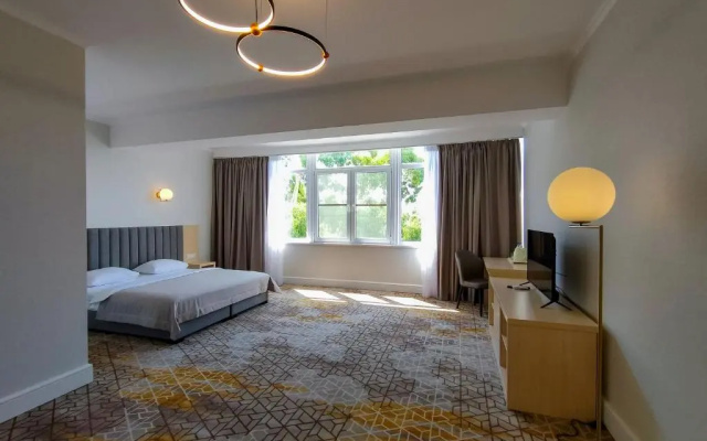 Citrus Hotel