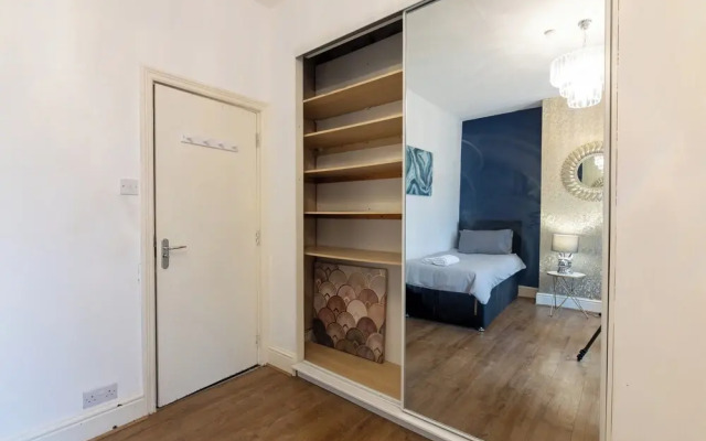 Salford City Oasis - Spacious 4 Bedroom House