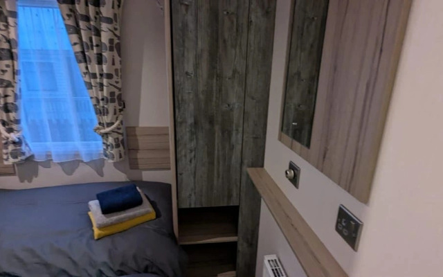 Lighthouse Lodge - Dog Friendly Nr Sutton on Sea