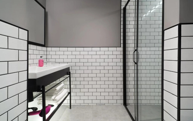Отель Moxy Belgrade