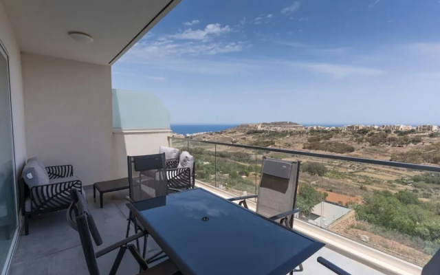 Property With Pool Access - Xaghra Near Marsalforn