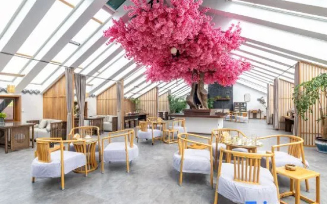 Guanshan Yaju Hotel (Dujiangyan Rongchuang Cultural Tourism City Branch)