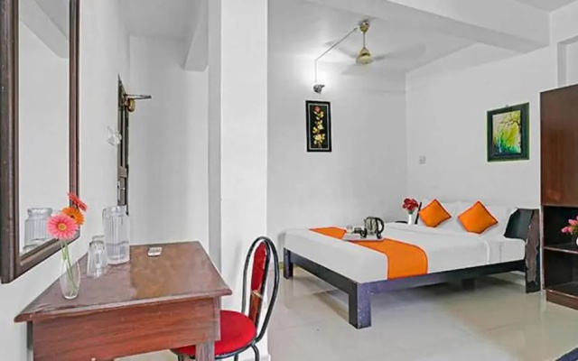 Oyo 90840 Majestic Raja Nagari