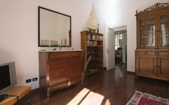 Via Ciro Menotti Halldis Apartment