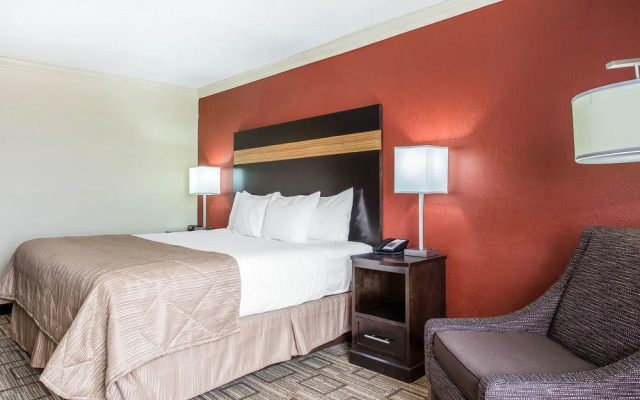 Clarion Hotel At Carowinds