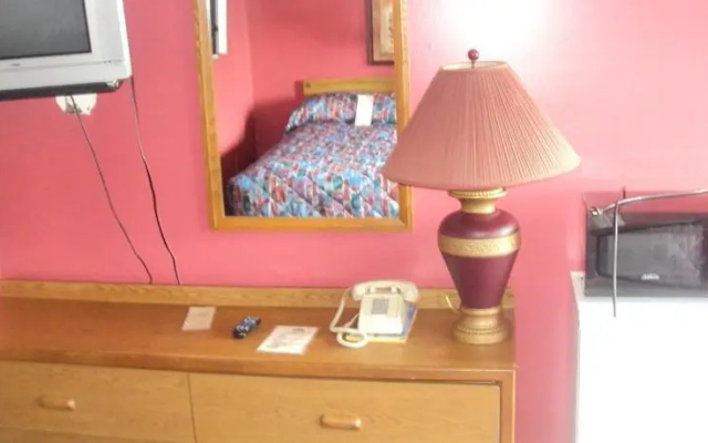 Pine Grove Motel