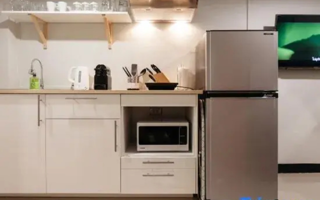 S1 Large Duplex Silom 3 Beds, Full Kitchen WIFI
