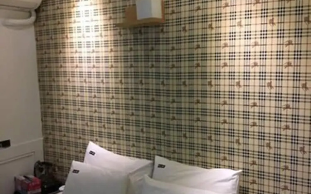 Yd 27 Hotel