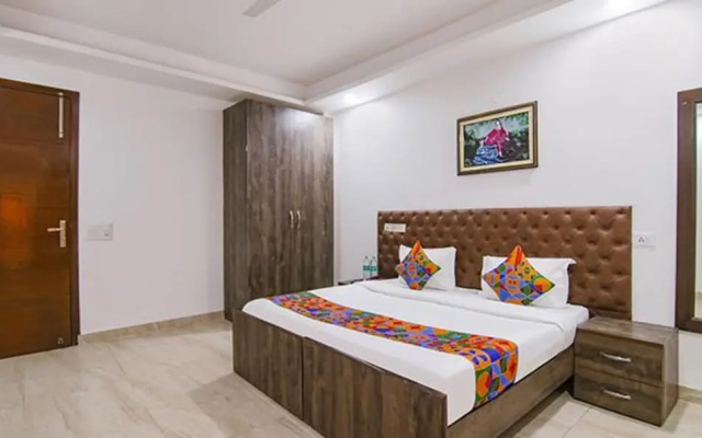 FabExpress The Premium Villa