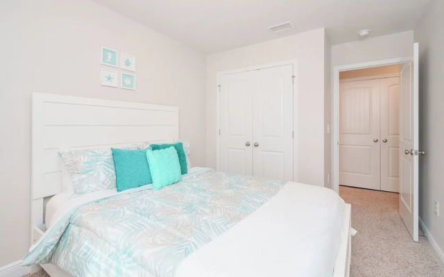 Pride of PCB Modern Townhome With Pool