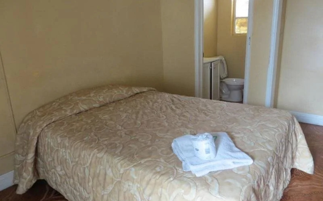 Economy Motel