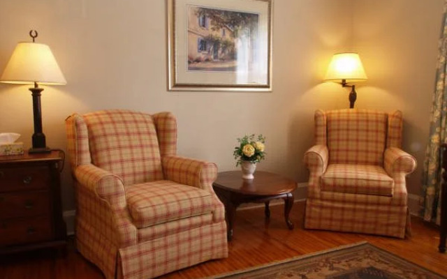 The Woodlawn Inn