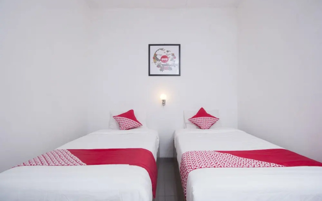 Hotel Dewi Sri by OYO Rooms