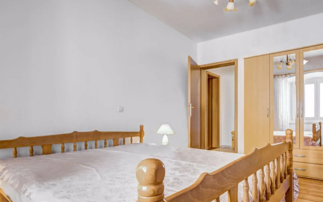 Apartment Branko Valfurva