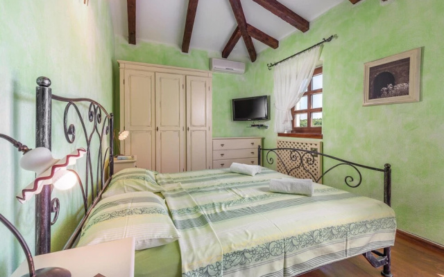 Amazing Home in Strpacici With Sauna, Wifi and 3 Bedrooms