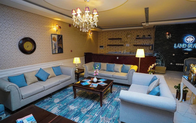 Land Beach Al Aqiq
