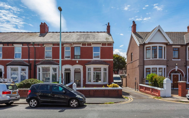 Comfortable Apartment in Blackpool near Sea