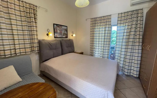 Elenas Studios