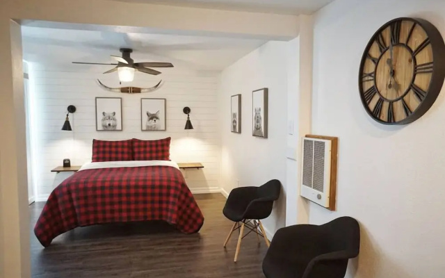 Fox Den Suite in Shaver Lake