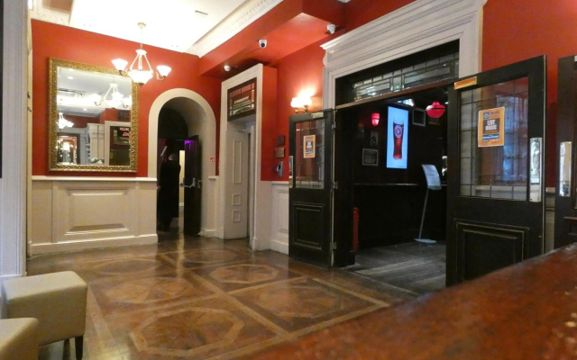 Jackson Court Hotel