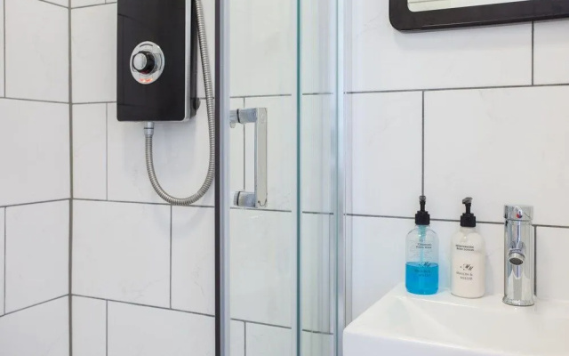 Modern & Clean Apartment Soho & Carnaby