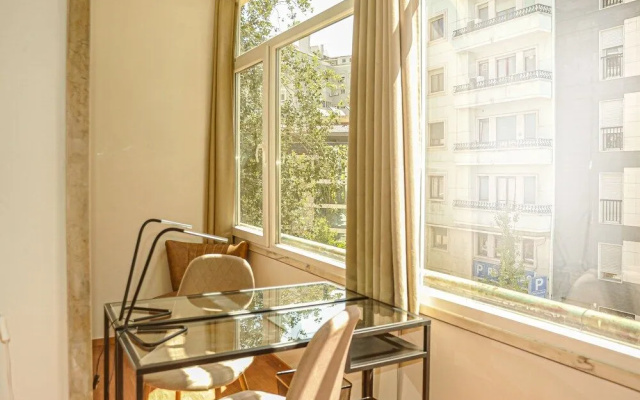 My Fair Lisbon -modern flat with elevator in central Lisbon