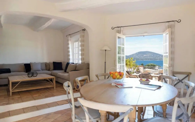 Magnificent House With Swimming Pool - 5br/10p - Gassin
