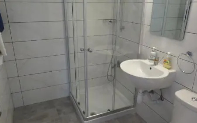 Adonis Apartment