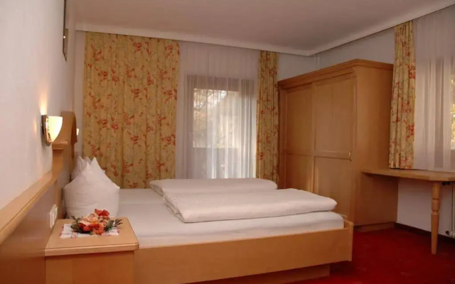 Hotel-Garni Almhof