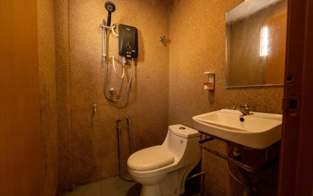 Mary J Hotel Family 10 pax room